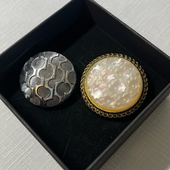 Vintage Scarf Clips. Gold and silver tone. Set of 2 - Picture 2 of 5